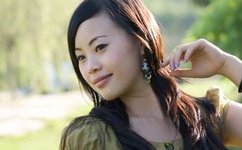 玩弄秘书的奶又大又软A片